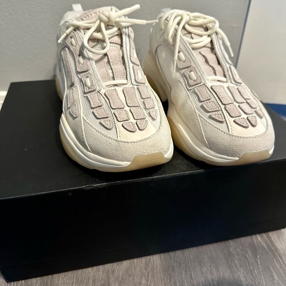 Men Amiri Bone Sneakers - Picture 3 of 12
